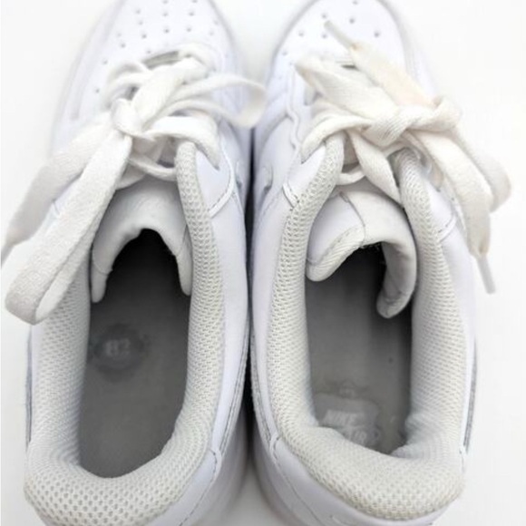 Nike Air Force 1 '07 Low Top Sneakers Shoes Women's Triple White Size US7 EU38 - Picture 10 of 10